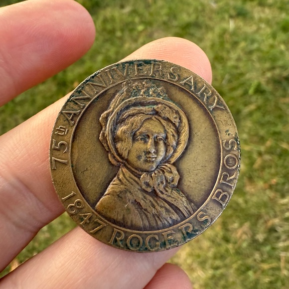 Rogers Bros. 1922 - 75th Anniversary, so-called dollar HK737 bronze issue. - Picture 1 of 4